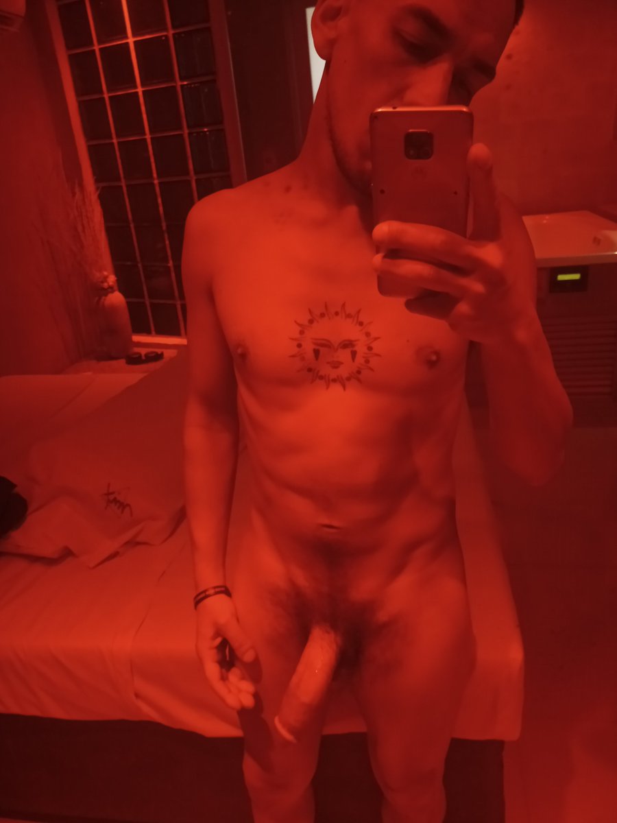 Lic9407's tweet photo. Como me preferis?? 🍑🍆💦 https://t.co/LhIBHdpyoF