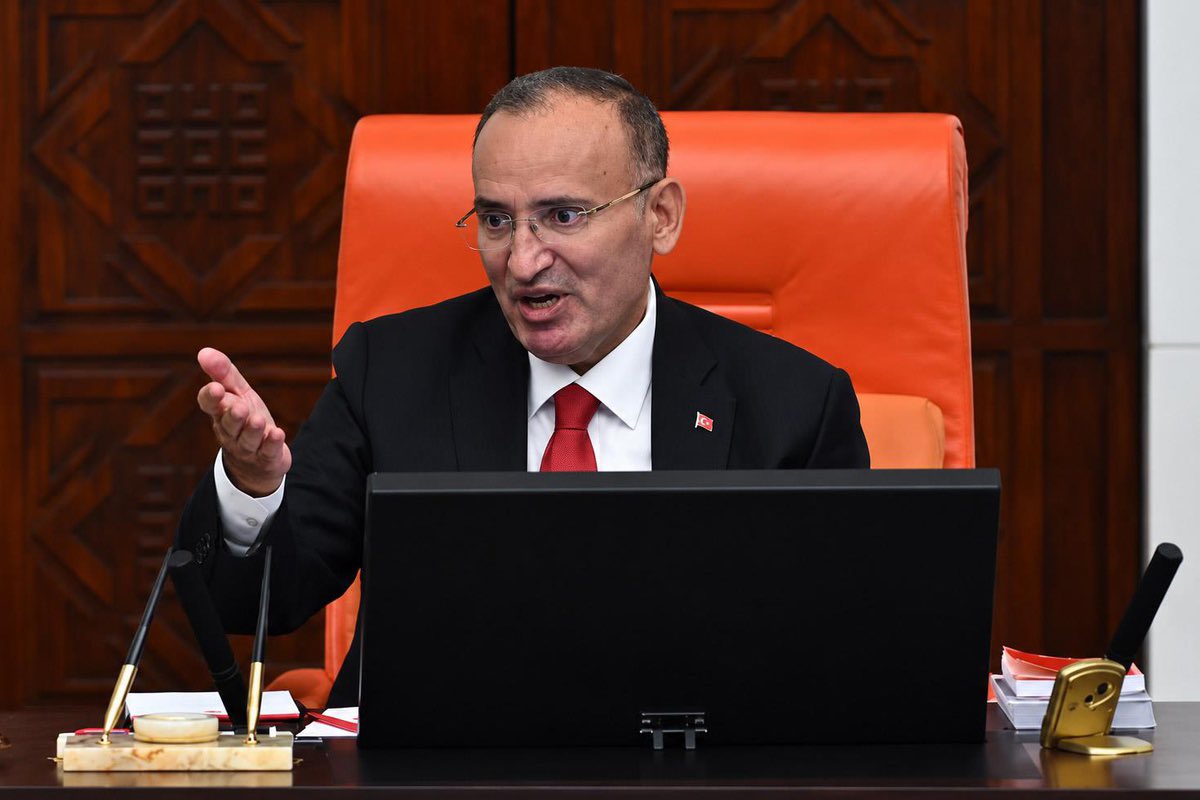 aykiri's tweet photo. Bekir Bozdağ, sağlık sorunları nedeniyle TBMM Başkanvekilliği görevinden istifa ettiğini açıkladı. https://t.co/YgW0Hy7k79