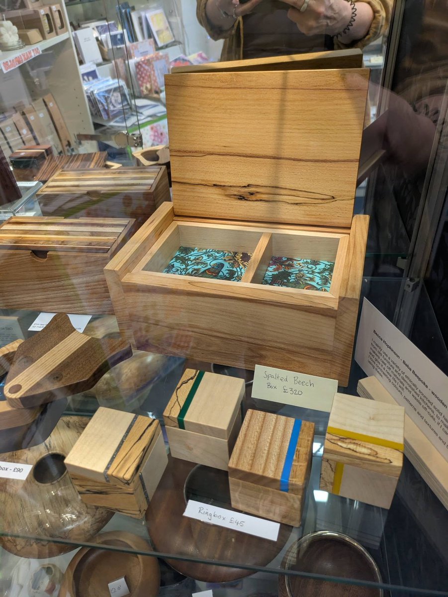 AGSSheffield's tweet photo. Looking for something different to do this lunchtime? Pop in to our gallery shop! We love receiving new visitors! https://t.co/KSHfSA4ChK