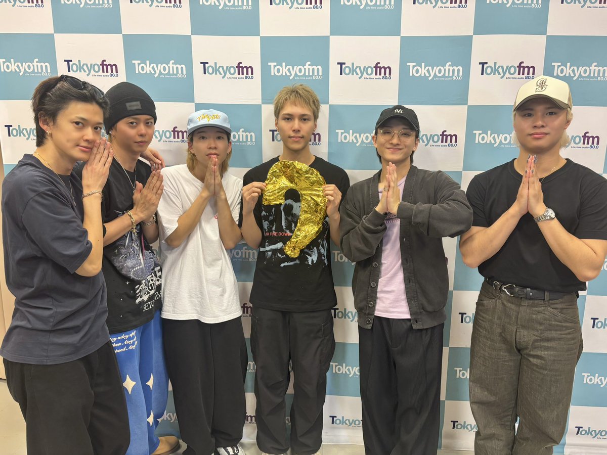 buddiis's tweet photo. 生配信ご視聴いただきありがとうございました🎂
気づいたら7周年を迎えていたケーキ作りでした💥💥

#ノーバディーズ6周年生配信 https://t.co/6187XrwcUJ