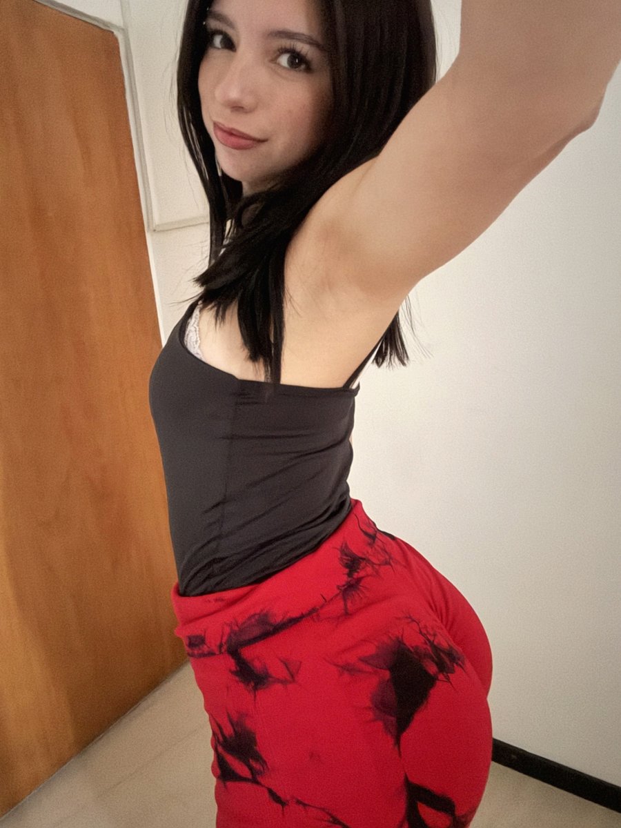 princessgefic5's tweet photo. channeling all the feminine energy today because why not ✨ https://t.co/KLVnz7sGS2