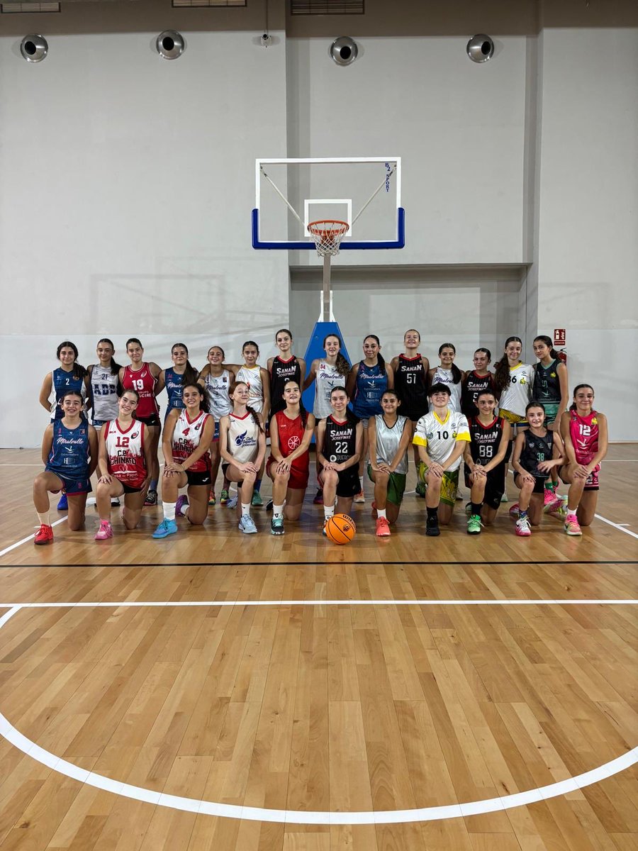 FExB's tweet photo. 🏀 El pasado fin de semana continuamos con la jornada 2 del Programa de Detección y Selección de Talentos (PDyST) Infantil.

Las sesiones fueron en Almendralejo, con los equipos del sur, y en Cáceres, con los equipos del norte.

#BaloncestoExtremadura #AbrazaElBaloncesto https://t.co/34YcZLOsqw