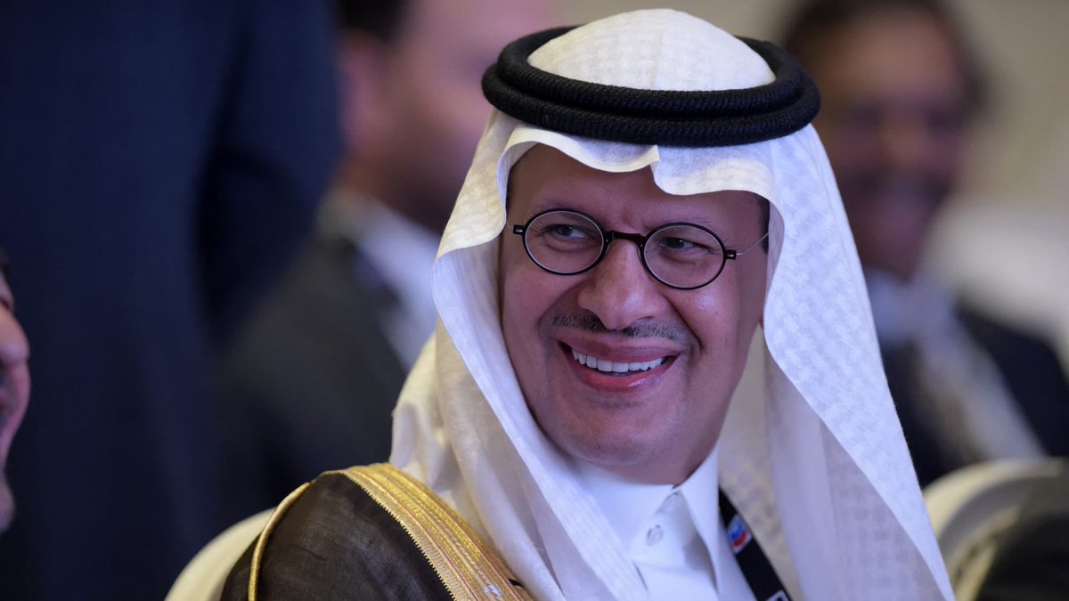 Mr_WolfST's tweet photo. 🚨🇸🇦 رسمياً.. 

اعتماد نسبة توطين 70% قطاعات الطاقة والصناعة والتعدين

وزير الطاقة والصناعة والثروة المعدنية يؤكد 👷🏻‍♂️:

لن تكون هناك منشأة في قطاعات التعدين أو الصناعة أو الطاقة إلا ويشكّل السعوديون والسعوديات ما لا يقل عن 70% من العاملين فيها.

🏭 صناعة
⛏️ تعدين
⚡️ طاقة

🇸🇦 الهدف واضح: وظائف هذه القطاعات الكبرى لأبناء وبنات الوطن بنسبة لا تقل عن 70%.