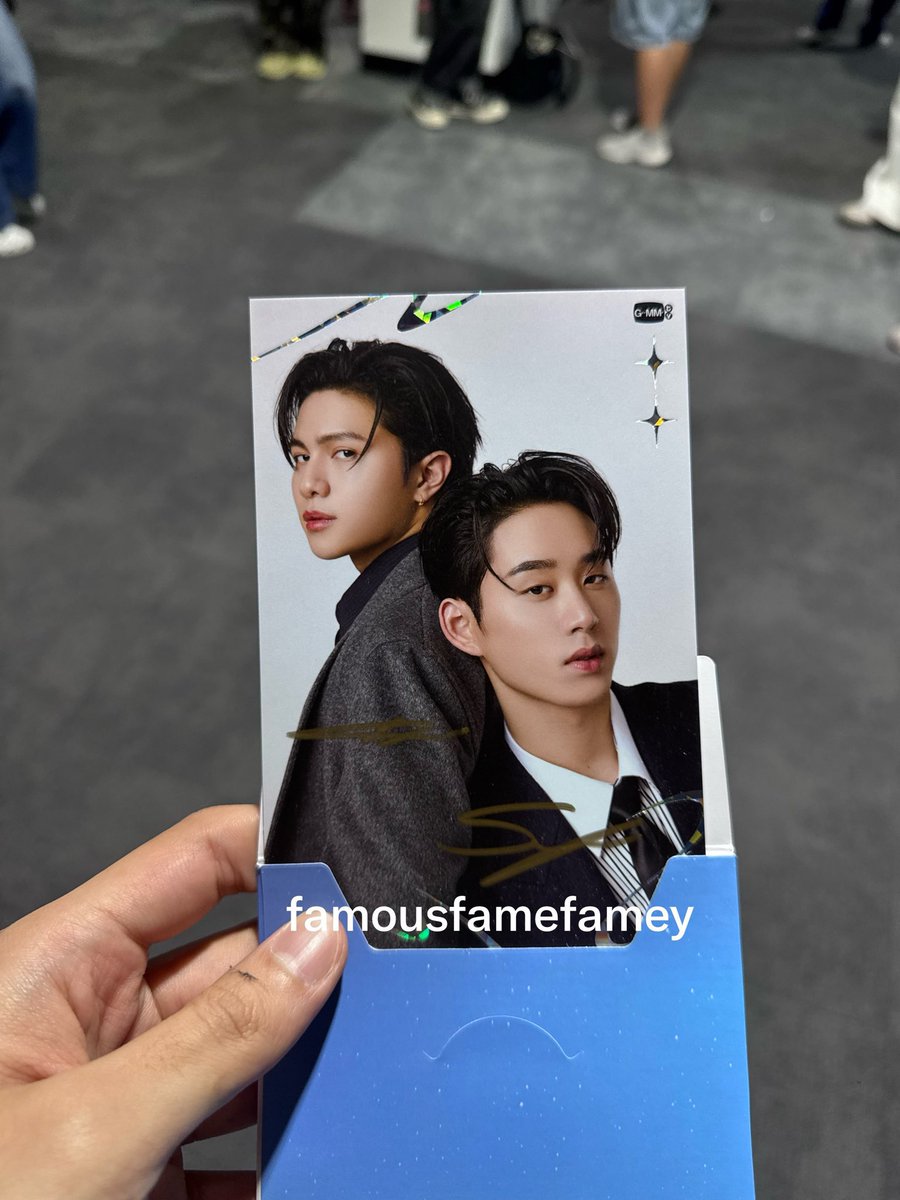 famousfamefamey's tweet photo. WTS 
Postcard sign- WilliamEst 
โปสการ์ดไซน์สด
- 2,000฿ - 

นัดรับหน้างานตอนนี้ 

#gmmtvfanival2026happyfamily #ตลาดนัดgmmtv https://t.co/tQVCc4Bvcn