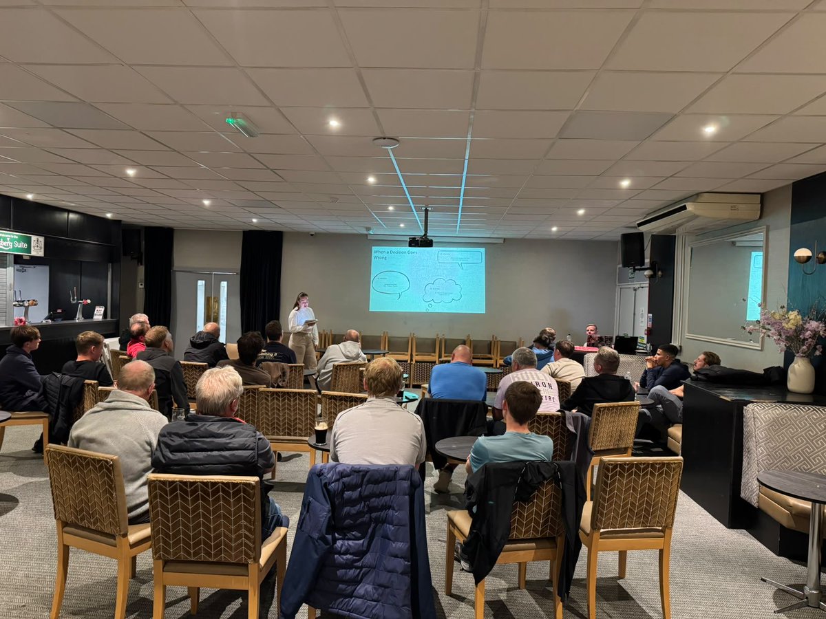 BootleRefs's tweet photo. ⚽️ Another great evening at Bootle RA!

Great turnout for our October meeting at Marine FC. We started with our Laws of the Game questions before welcoming Aimee Ross for a fantastic session on Sports Psychology.

A huge thank you to Aimee and everyone who joined us! 👏🏼⚽️ https://t.co/2jDw0nppww
