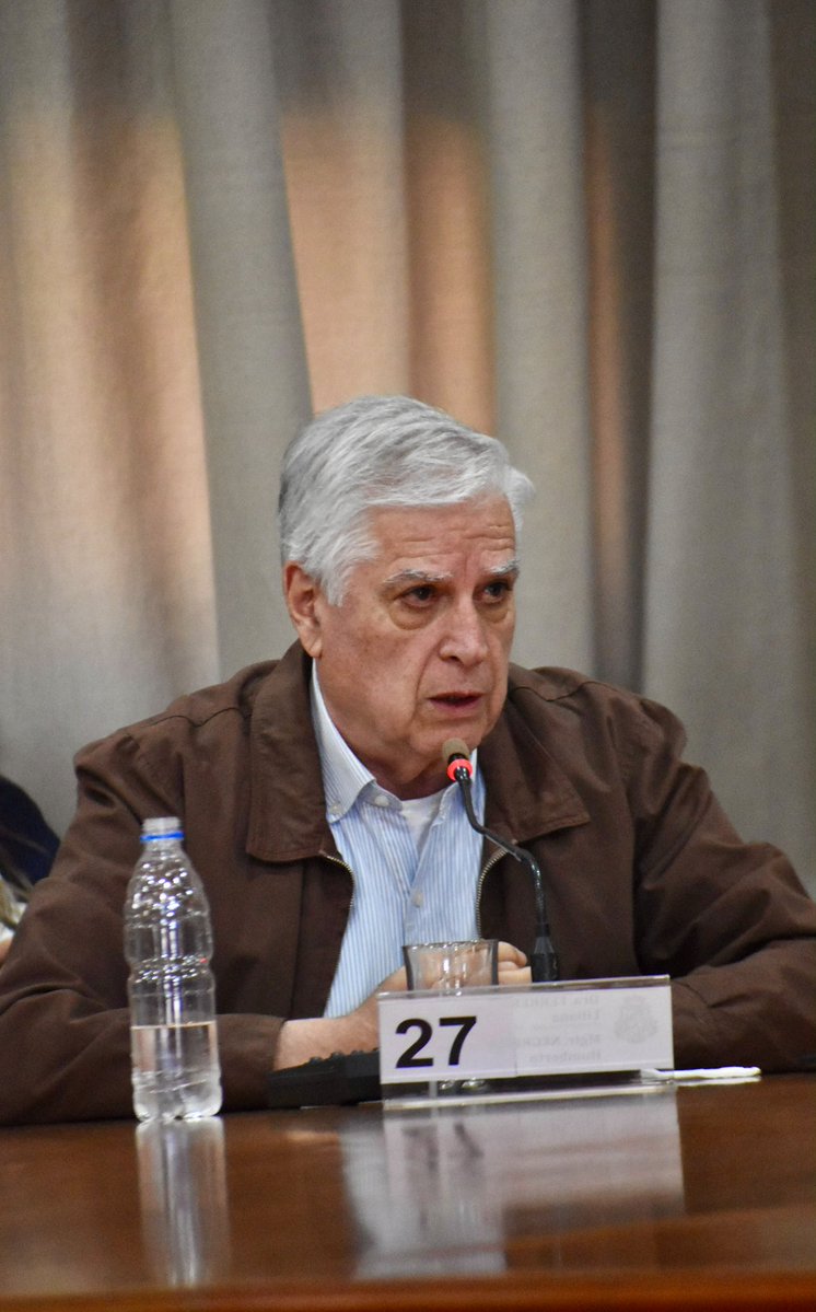 Dip_Gutierrez's tweet photo. Mantuvimos un encuentro con las autoridades de las Universidades de #Cordoba. 
Convencidos que en el diálogo permanente encontraremos la respuesta  ante la imperiosa necesidad del cumplimiento de la Ley de financiamiento universitario. Sostener el sistema de la educación pública, federal y de calidad que nos ha llevado a ser ejemplo global de desarrollo científico, técnico y profesional. Es parte intrínseca del ser nacional argentino. Su sostenibilidad es nuestro compromiso.

#EducaciónPública