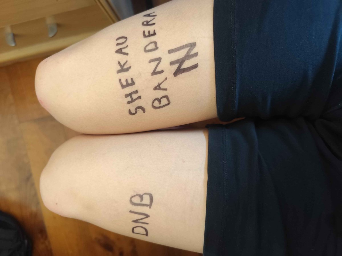 khoooolllllll's tweet photo. ALERTES INFOS
Les Néon4zis sur discord expriment désormais leurs idées nauséabondes sur leurs cuisses rasées
assisterait-on à une pantyfication et une sissyfication de la droite radicale ? https://t.co/koZWLix7e1