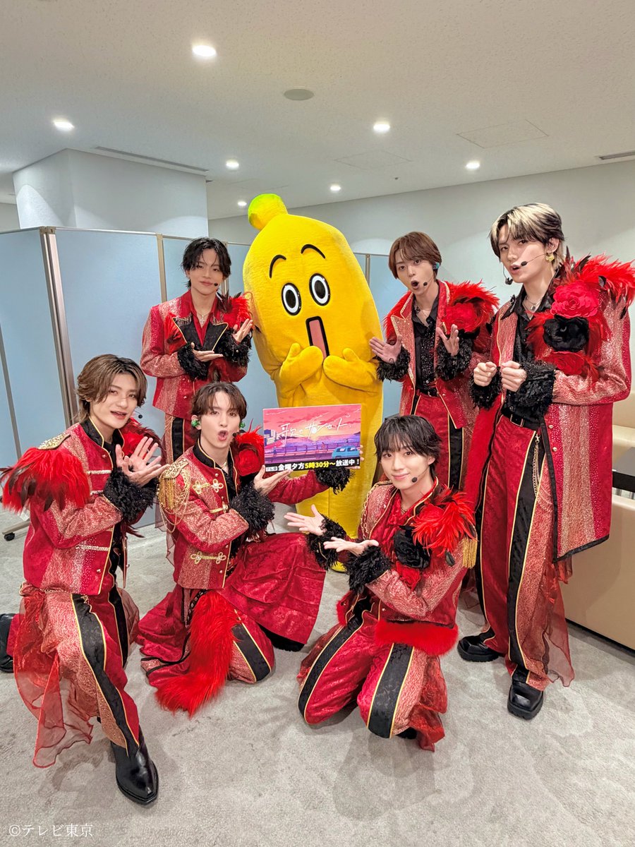tx_utano_sunset's tweet photo. ◤￣￣￣￣￣￣￣￣￣
Artist🎤▶︎▶︎ #Lienel
＿＿＿＿＿＿＿＿＿◢

『#歌のサンセット 』10月9日(金)17:30から放送！
ナナナと一緒にパシャリ！📸🍌

お楽しみに🌹

#lienel
#リエネル
#テレ東
@Lienel_official https://t.co/zOc6Uy97TQ