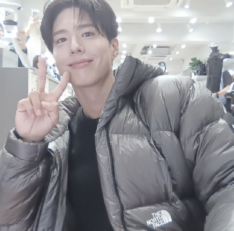 neungswa616's tweet photo. 찍자마자 끝나고 가는길에 카톡으로 보내준거 ..어캄 https://t.co/pG8LhllnTB