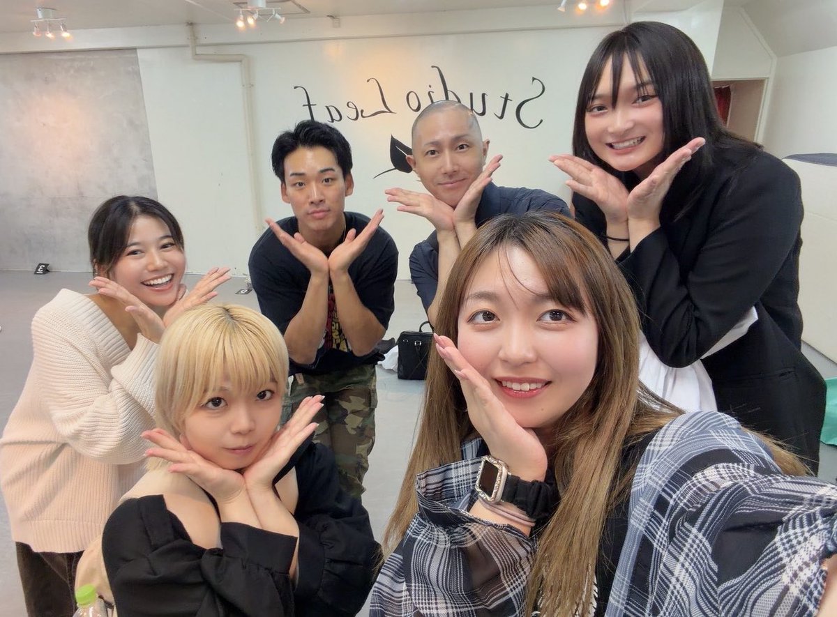 anrhryumi's tweet photo. すっかり秋めいてきましたね🍂🍁
好きな季節が始まります！
そして、#恋愛間 もまもなく始まります！！

🦋日時
10月8日(木) 19:00〜
10月9日(金) 13:00〜/18:00〜
10月10日(土) 13:00〜/18:00〜
10月11日(日) 13:00〜

お越しをお待ちしています！

キャストのみなさま大集合！で、パシャリしました https://t.co/3sJToiRHIX