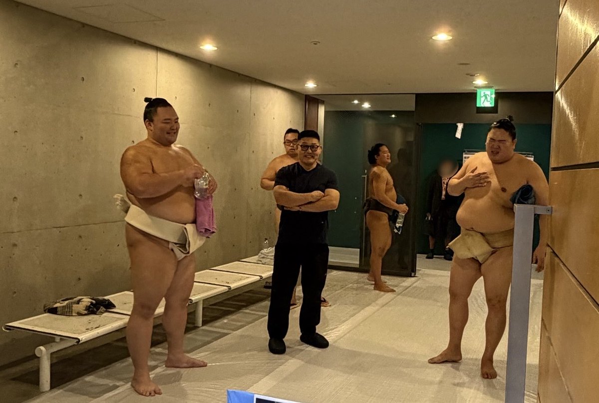 sakuraBluee tweet picture