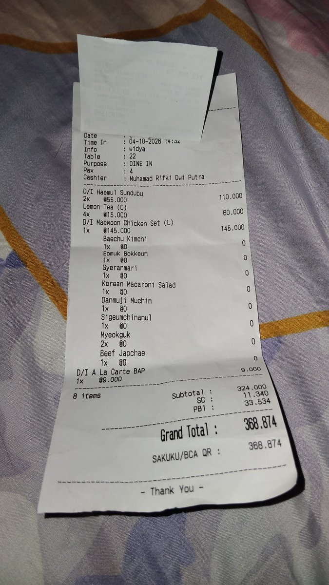 jiwonuha's tweet photo. sialll kita ber4 kenaa jugaa, pulang dari sanaa kita demam dan diare ampee hari ini 😭💔 https://t.co/cHMVvuZxZP