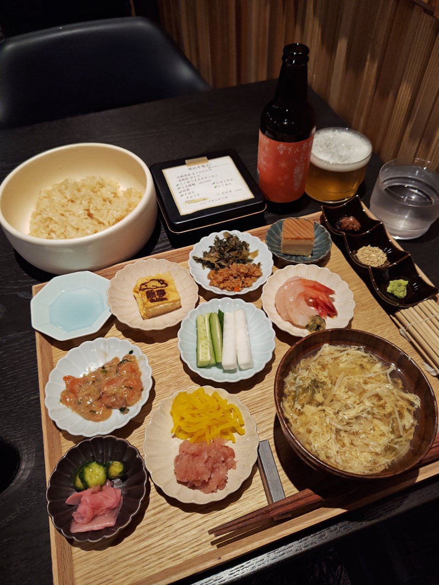 Spa_Beer's tweet photo. 松之山温泉 睡夢♨️
日本酒は飲めないので16時〜21時限定のビール飲み放題でしっかり記憶をなくす😵‍💫
夜中に覚醒して温泉を大満喫😌
気がついたら朝になっていて、慌ただしくもバタバタとチェックアウト‼️️
食事もおいしく😋温泉もサウナも最高👍️
大満足の1泊でした〜😁
#新潟sb https://t.co/TDW3uqUwYz