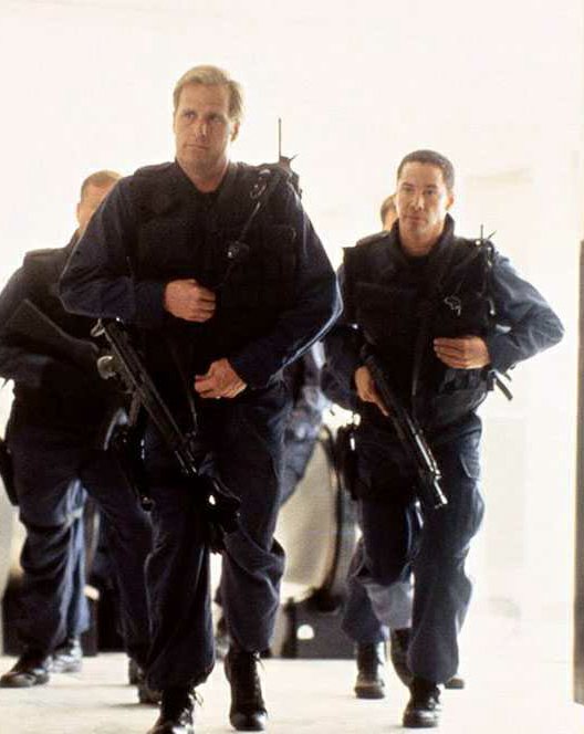 yutaredriver's tweet photo. Movie SPEED LAPD SWAT Holster

基本的にLAPD SWATは細々した装備品を地元装備メーカーで揃える傾向があり、このホルスターを製造していた装備メーカーもその1つ。

腰周りのナイロン装備、サファリ6004採用前に使用していた特注レザーホルスターのレッグストラップはこのメーカー製だったりする。 https://t.co/ISY5xGQdsZ
