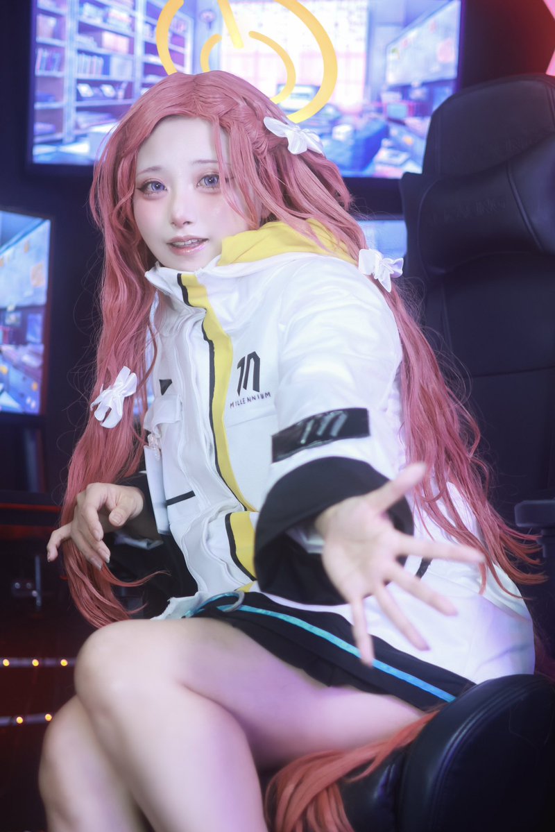 Yoi_camera's tweet photo. 【コスプレ/cosplay】
ブルーアーカイブ Blue Archive
ゲーム開発部🎮

✧˚₊· 𝔾𝔸𝕄𝔼 𝕊𝕋𝔸ℝ𝕋·₊˚✧ https://t.co/h5LFoOdeQM