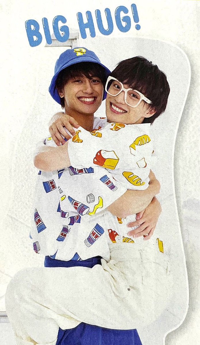AsetsRkrv_xi's tweet photo. 小島さん「大晴は普通に普段からギュッとしてる。もう日常の挨拶やね。かわいくてギュッとしたくなる存在やねん。濃密なハグがしたい。大晴が1番抱き心地がいい」←これガチで本人の口から出てるのエグい ビバちぇ😭😭 https://t.co/zRsTy5j9yx