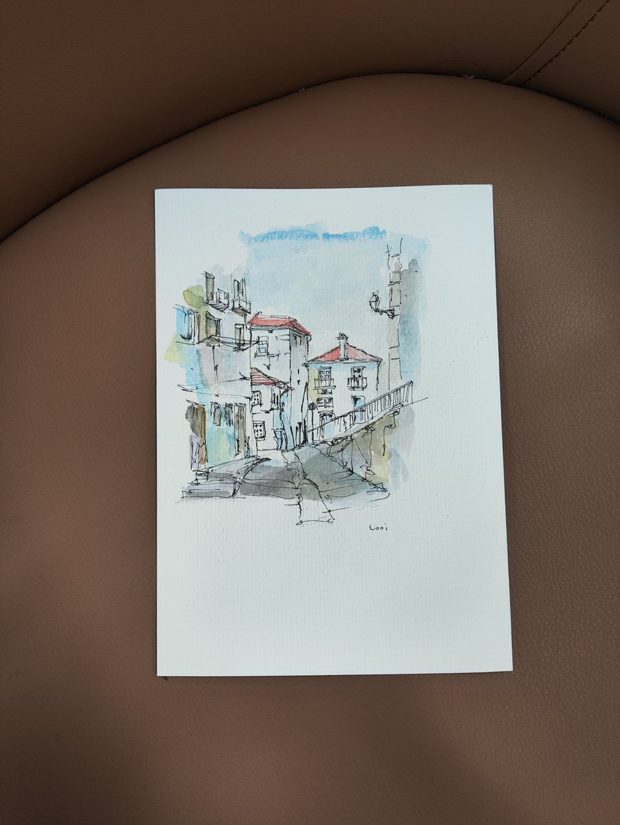 looiartt's tweet photo. 6/10 2026
Drawing with reference medium watercolour, some street perhaps located in Portugal 
参考にして描いてみました！ここ、どこか分かりますか？

#illustration #artist #watercolour #pensketch #inkdrawing #드로잉
#イラスト #スケッチ #アート #イラスト好きな人と繋がりたい https://t.co/cXgQzQYSJ9