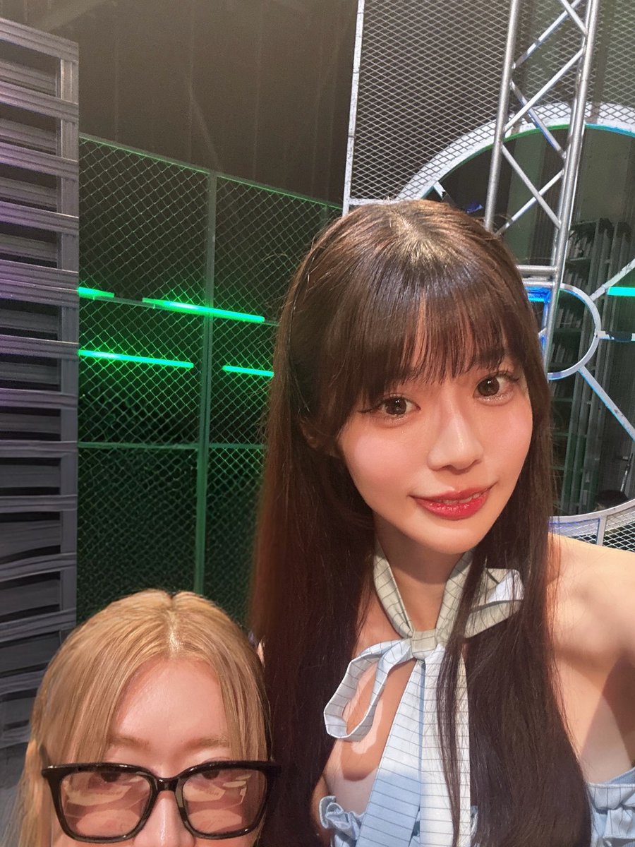 canyong_1000000's tweet photo. 超びっくりした🥹💦

この間ここにゃんに会ったから
ツーショットお願いしたんだけど、

カメラ構えたら📷
急にしゃがみ込んじゃったの💦

きゃにょんが可愛すぎて
照れたのかも？💗 https://t.co/C7IPkRQfJO