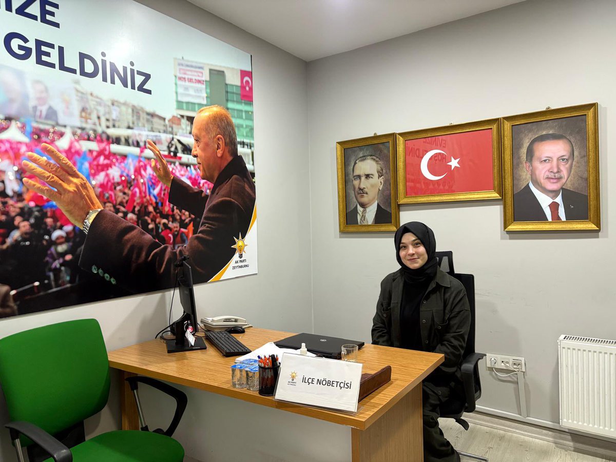 akzeytinburnu's tweet photo. Zeytinburnu İçin Nöbetteyiz🇹🇷

Bugün AK Parti Zeytinburnu İlçe Nöbetçimiz  Yönetim kurulu üyemiz
Şeyma Çetin Akşahin @seymacetinakshn

⏰10.00-17.00 arası
Soru, görüş ve önerileriniz için bizleri arayabilir veya ziyaret edebilirsiniz.

📞 0(212) 416 30 86

https://t.co/4LDChyPDzu https://t.co/HCZJ4hq7mD