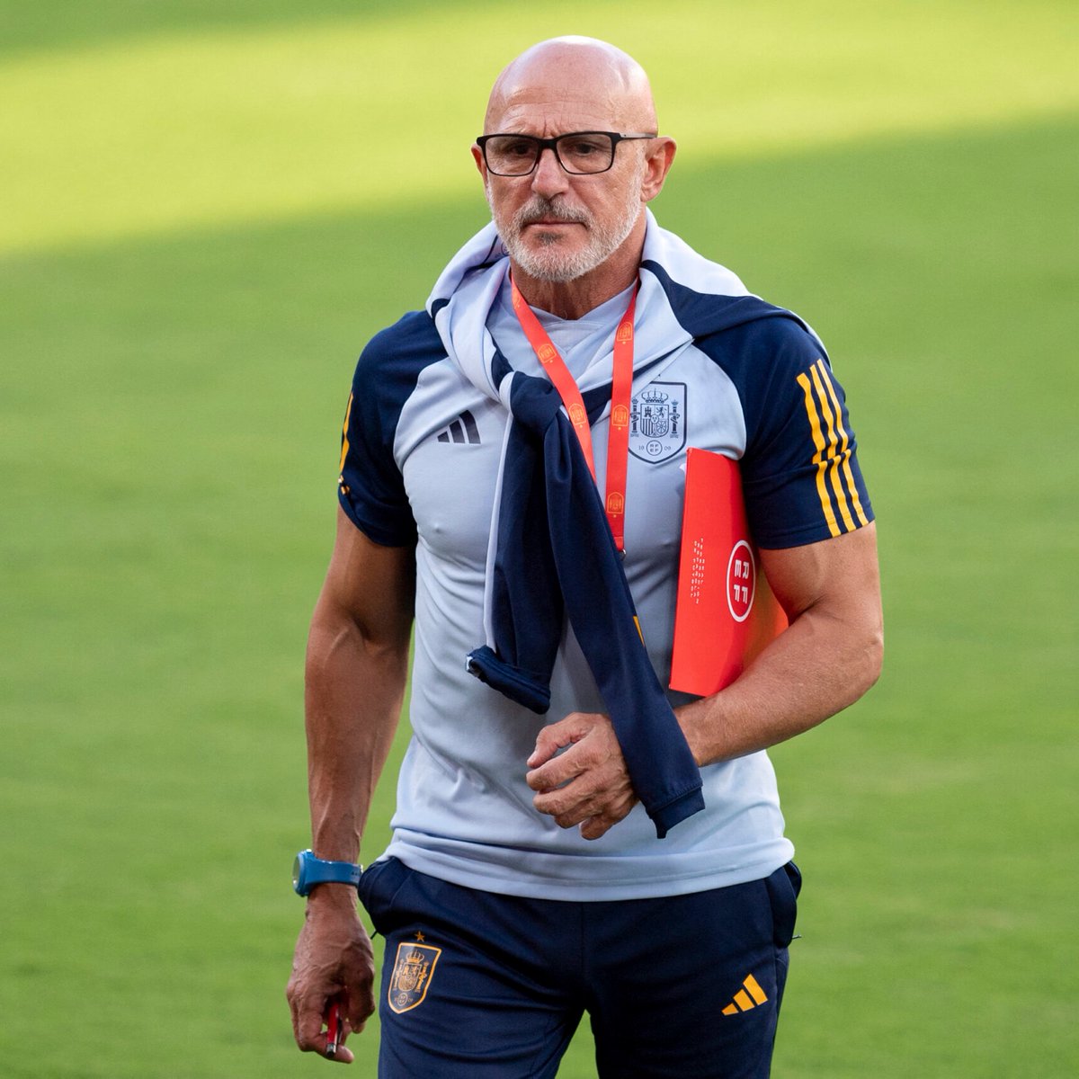 theMadridZone's tweet photo. Instead of letting Carlos Espí get more minutes with Spain U21, they called him up for the first team to not even include him in the squad list for both games.

Insanely unfair. https://t.co/Oe4CCJBZeN