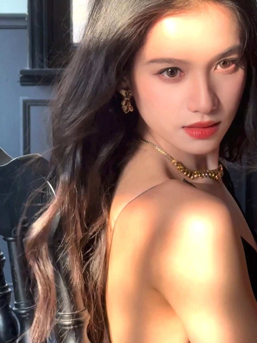 jooonyiie's tweet photo. OH MY GOD ZHANG JINGYI https://t.co/LPp9F3HLzc