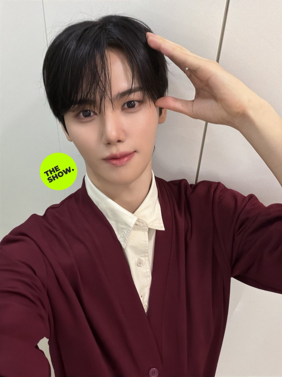 theshow_offcl's tweet photo. 더쇼도 미니강쥐🐶 빡빡이어도 좋다
더쇼 ❤‍🔥핫가이미니강쥐🐶 사랑하는구나…
울미니강쥐도 그렇지..?‧⁺◟( ᵒ̴̶̷̥́ ·̫ ᵒ̴̶̷̣̥̀ )
그래 감기 독하니까 주사 맞아라
핫가이 걸리면 더쇼도 옮잖아.
감기 걸리면 찾아오라 한다?
ㄴ 핫가이 서방님 어서오세요💗

ps. 인기쟁이 좋아하기 힘들다ㅋ 
더쇼 피곤하니까 강미니강쥐 마스크 쓰고 다녀라

#더쇼 #민희 #미니강쥐 @CRAVITYstarship