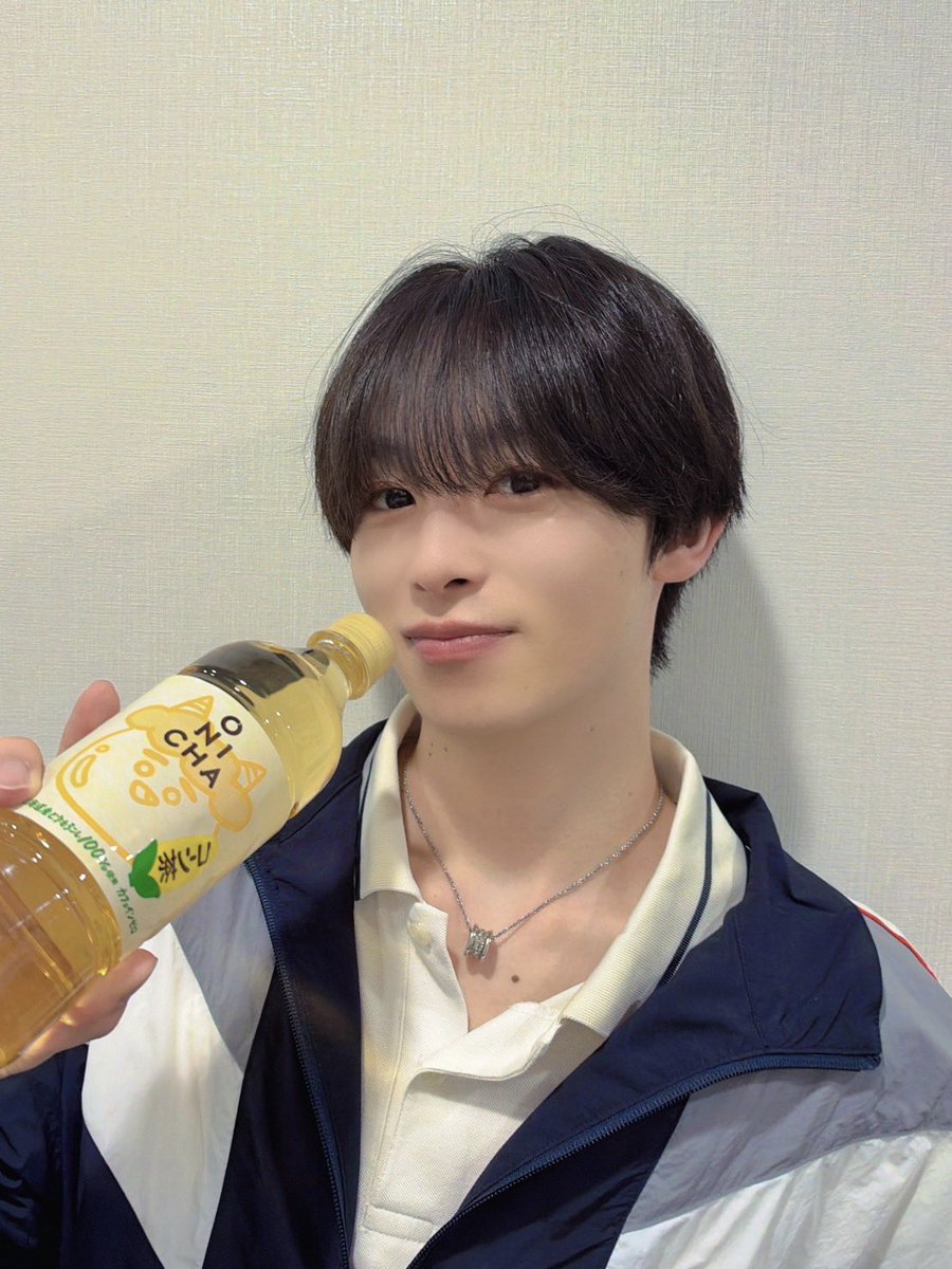 koki_mimura36's tweet photo. 【本人投稿】

やっとゲットしたぜ！

#三村航輝 
#ONICHA #ONICHAコーン茶 https://t.co/EAPd7VvxfS