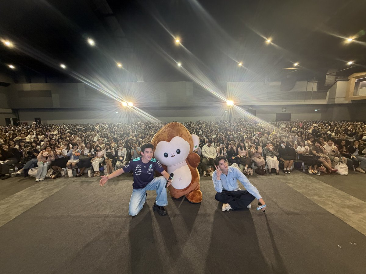 GmmtvShop's tweet photo. แอลม่อน - โปรเกรส และ PONPON  ดีใจที่ได้เจอทุกคนมากเลยน้า ขอบคุณทุกคนที่มาเล่นมาเจอกันวันนี้นะครับ ไว้มาเจอกันอีกนะครับ

@almondsleepp @___progresss___
@PONPON_gmmtv

#GMMTVFANIVAL2026HappyFamilyxAP
#GMMTV https://t.co/B92TDxhJ00