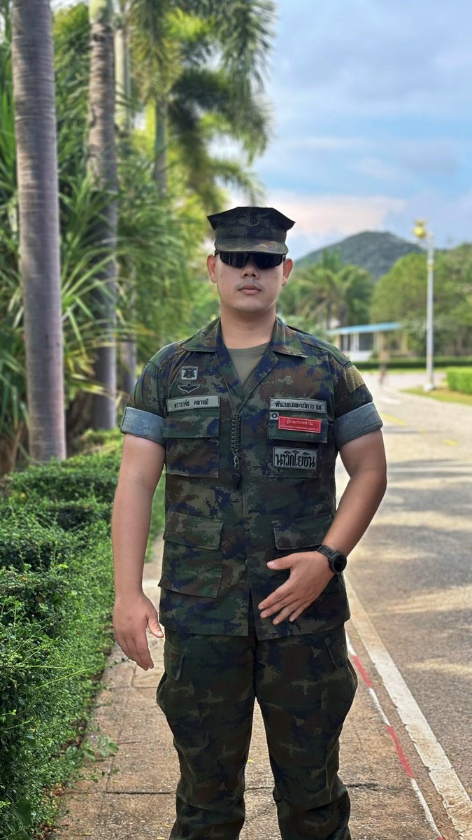 Dcostaaaa54's tweet photo. สวัสดีผมนาวิกโยธิน🤙🏻 https://t.co/qpBwxki4oY