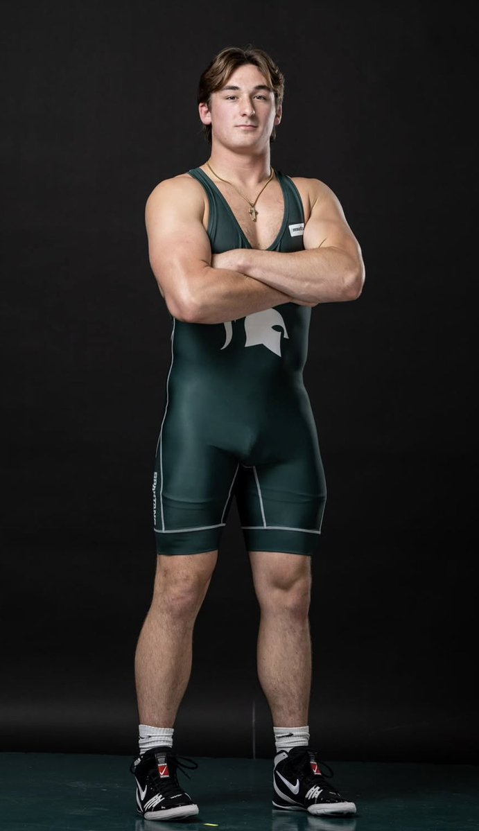 SportsGrFetish's tweet photo. 🥵🥵🥵🥵🥵🥵🥵🥵 https://t.co/Su8SZpMijk