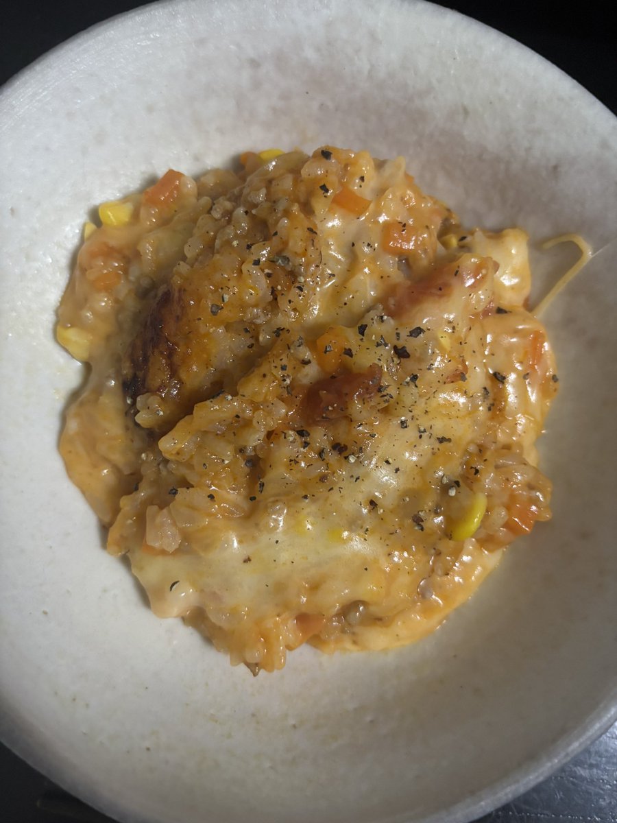 fuuko_kurashi's tweet photo. ねぇ！エックスは、天才しかいないの？あさりコンソメがバズってるけど、ﾏ･ﾏｰのミートソースで作る『ミラノ風ドリア』が美味しすぎた…。もうサイゼ行きません。作り方は簡単で、 https://t.co/oiihIc5VhJ