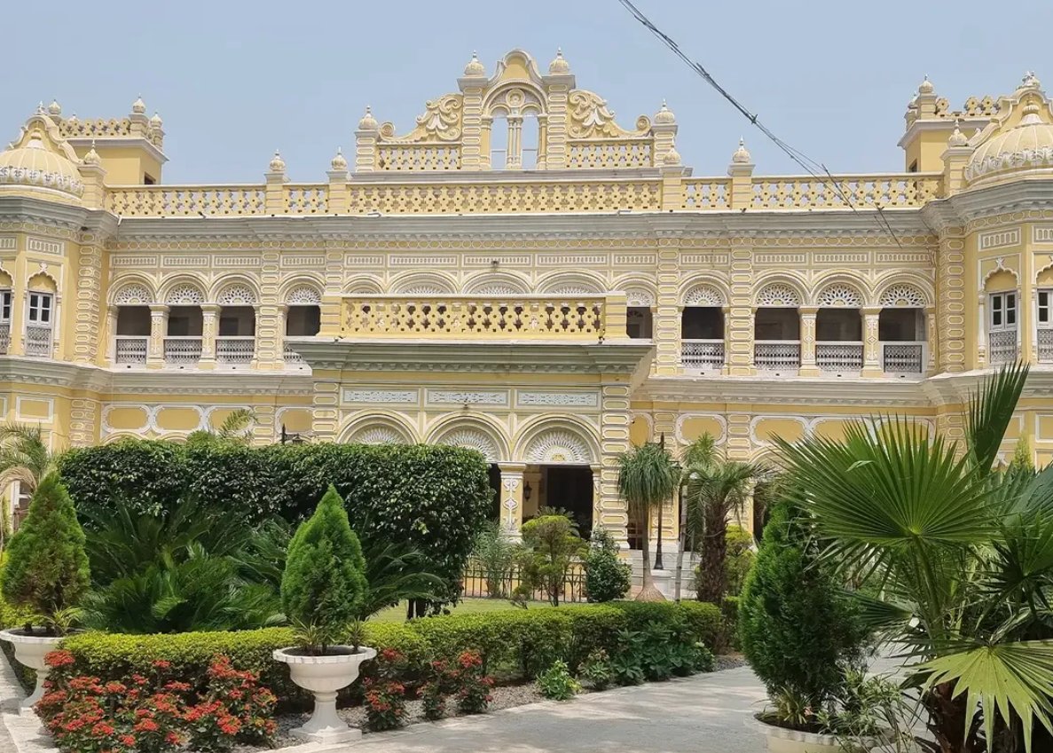 Shiva_Simha1's tweet photo. 40% AASI Awadhi.              60% Steppe 
Rajput architecture.            Aryan Ror   
                                                    Architecture https://t.co/3WIsKbEfc8