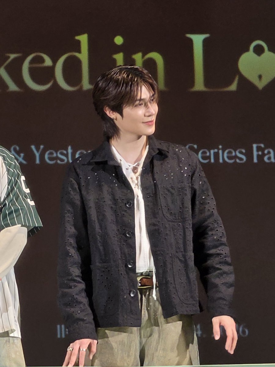 crocodile1yjg1's tweet photo. 하
이
터
치
🙌
FORTPEAT YESTERDAY IN MILAN
#FPFMMilan https://t.co/7ESlrdGXqg