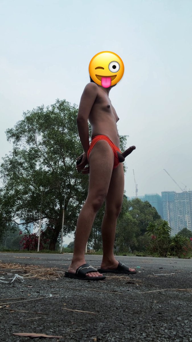 soldmechicken's tweet photo. Hujan sikit 💦😜 https://t.co/FPO514PP4S