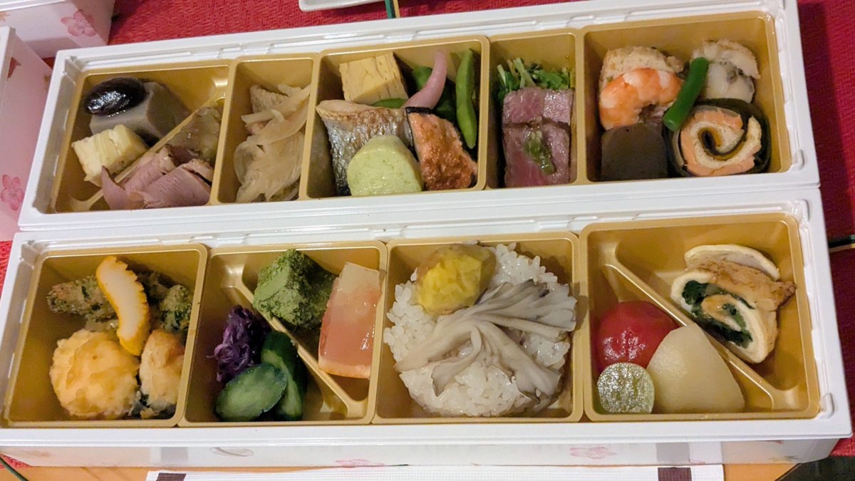 niwarock2869's tweet photo. お祝い膳✨
オレの分もご用意頂き、初めての3人での食事。
息子よ、いよいよ明日はお家に帰るぞ！ https://t.co/H0WfNtGeGQ