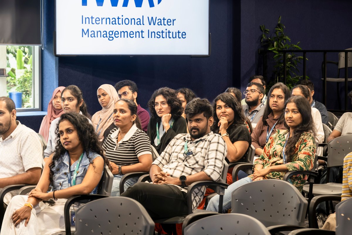 IWMI_'s tweet photo. 💧 IWMI works to shape the future of water, and that includes investing in the people who will carry this work forward. Through #BuildingALifeInSriLanka, early-career colleagues gain perspectives to navigate careers, choices, and opportunities with purpose. https://t.co/fk3oJTsKeD