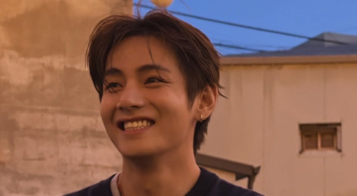 Livheartt's tweet photo. I don’t know what to tell you but happiness looks real good on him.

It’s all I want for him 💘 https://t.co/eLkbR6pZJg