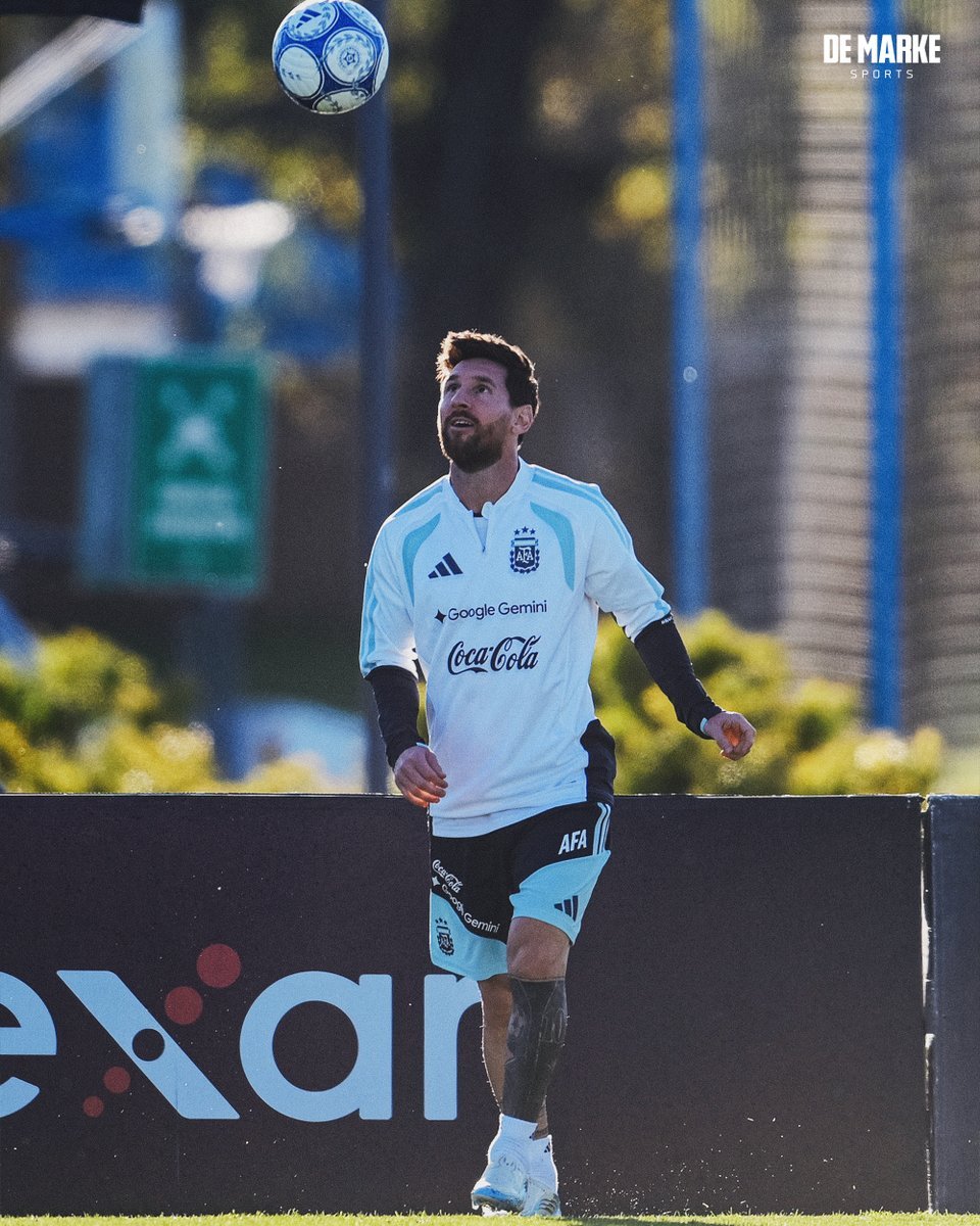islamyilmaztv's tweet photo. Futboldan anlayan herkes bilir.
Şüphesiz tarihin en iyisi messidir.
#messi #sonmac https://t.co/hSL77MFfoP