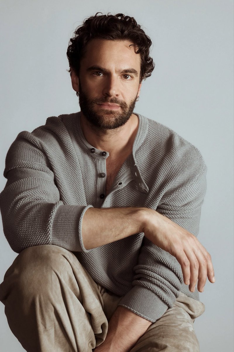 oliveilysm's tweet photo. he’s so hot i cannot take it, someone hand me a mini portable fan ty also his buttons undone? yea i’m down https://t.co/wFqEOF9KWw