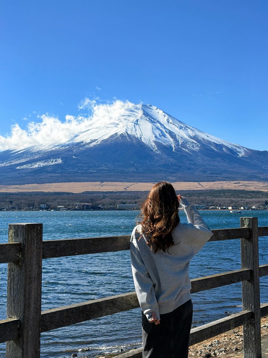 ShivakumarUdya1's tweet photo. 富士山を前にすると、悩んでいたことが少しだけ小さく見える。不思議だよね、景色ひとつで心の広さまで変わるなんて。🗻
#富士山 #絶景 #日本旅行 https://t.co/aXZBnIGvnq