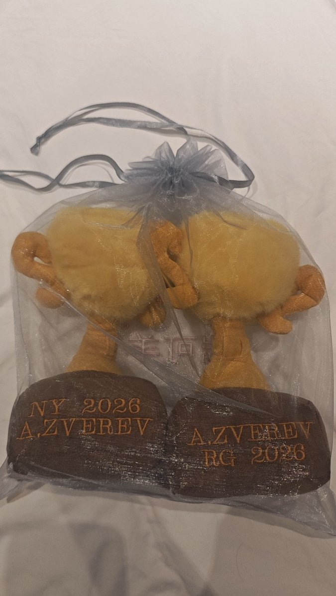 Type1Deuce's tweet photo. Gals he got my gifts https://t.co/tcxVjVO9ze