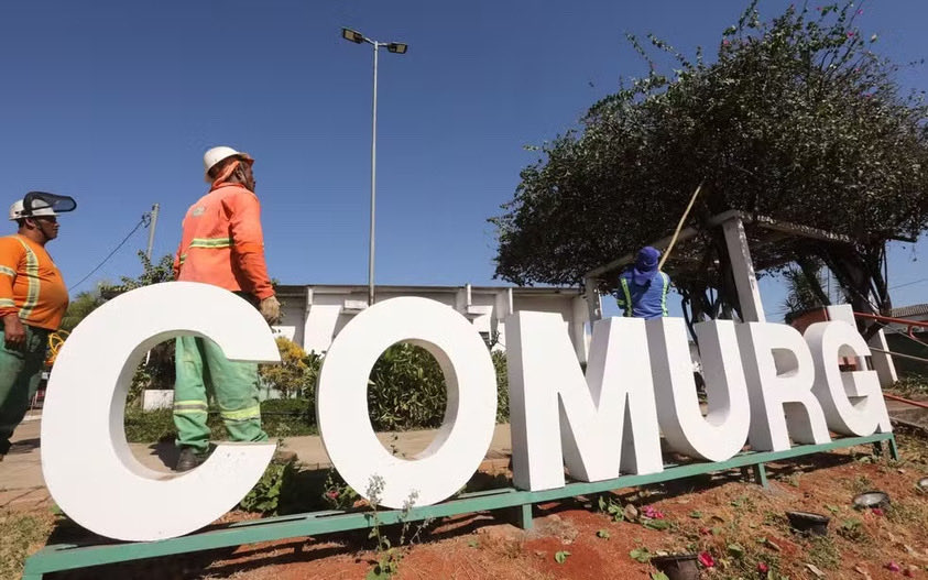 g1goias's tweet photo. Comurg abre processo seletivo com salários de até R$ 15 mil ==> https://t.co/6xzF3dRxVs #g1go #g1Goias #economia #emprego #Comurg #processoseletivo https://t.co/nnBHupYnIf
