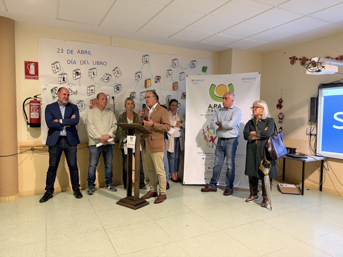 TalaveraAyto's tweet photo. Gregorio destaca la labor de APACE Talavera en el Día Mundial de la Parálisis Cerebral

👉https://t.co/ohRpsONIOu https://t.co/2wugSd1nte