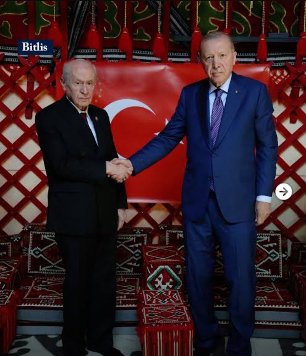 tcaybars001's tweet photo. Lider Devlet Bahçeli'den şahlanış formülü..🇹🇷

- Yürütmede Erdoğan
- Yasamada Milliyetçi Hareket Partisi
- Türkiye'de Cumhur İttifakı
-  Dünya'da Türk Asrı https://t.co/89kwafFOnZ