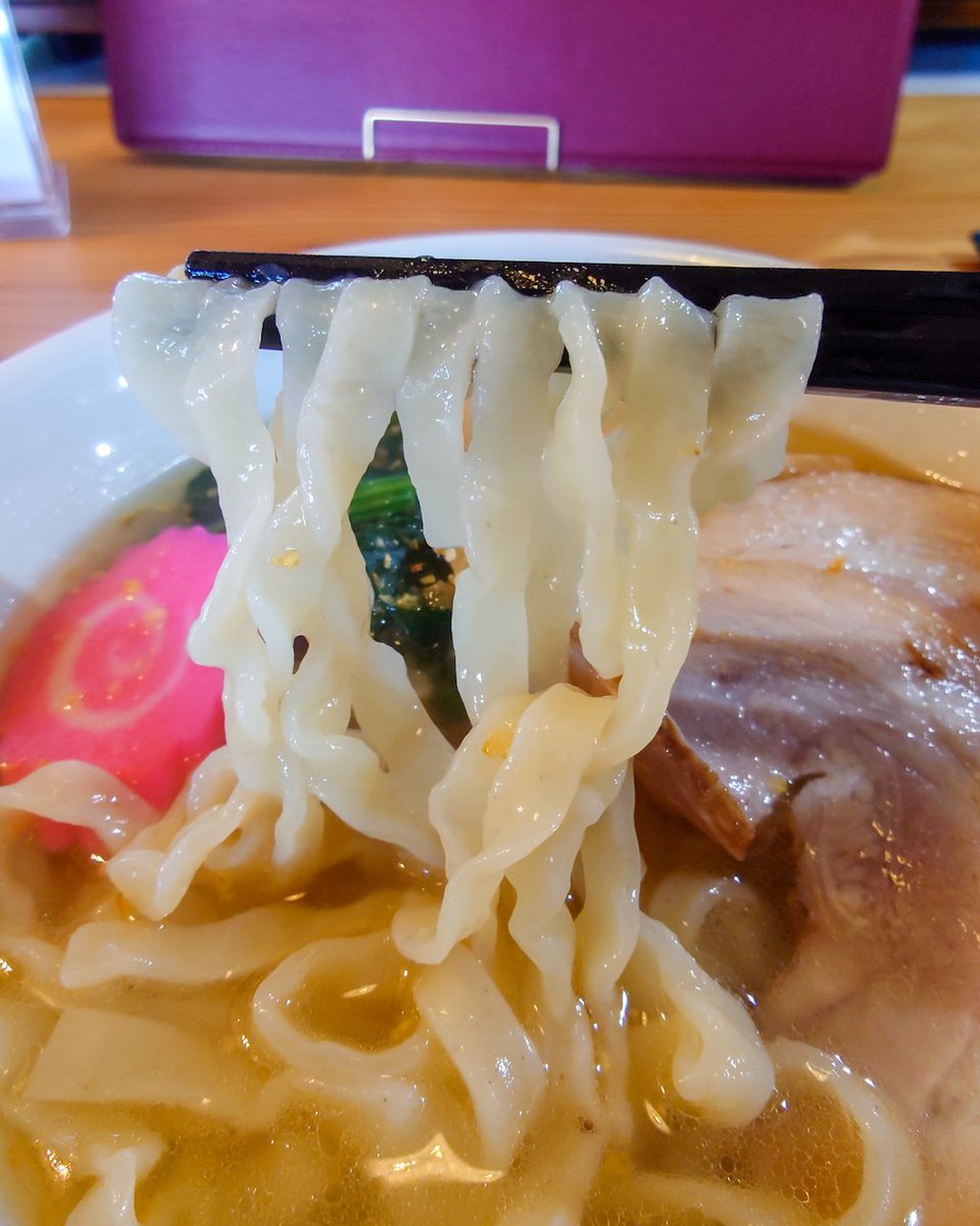 HARU_R110's tweet photo. 🍜 cafe shio

🗺️ 福岡県田川郡香春町採銅所5980-1 

☑️ 煮干し塩ラーメン
☑️ チャーシュー2枚

⚠️臨時休業中
（✅お店のインスタCheck☝️）

山間の田舎の昔ながらの住宅地にポツンとお洒落CAFE。
そこでいただくほっこり優しい煮干しラーメン👍🍜 https://t.co/KBAXOQAYHm