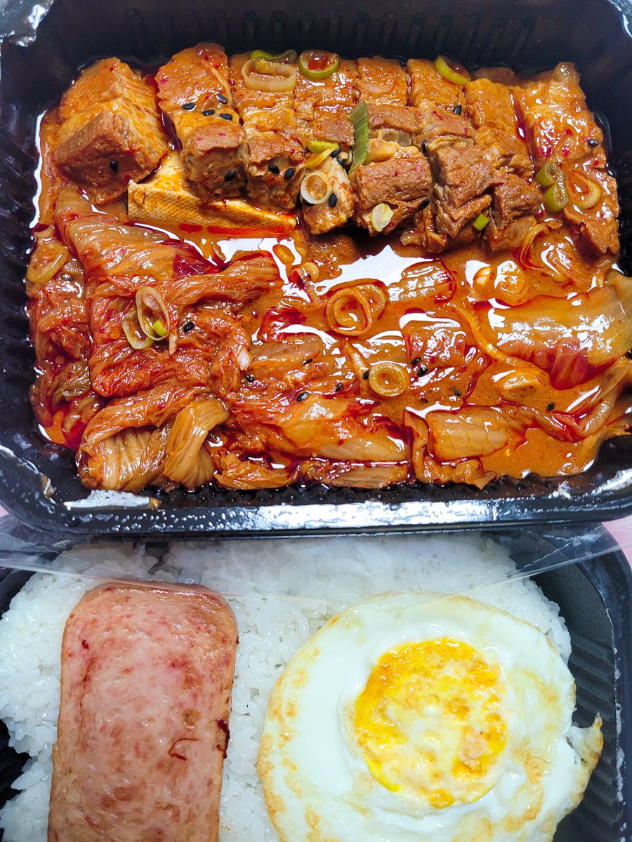 macaron_bob's tweet photo. 김치찜은 배달시켜도 후회 안 하는 음식 중 하나 https://t.co/9bSjF09gjf