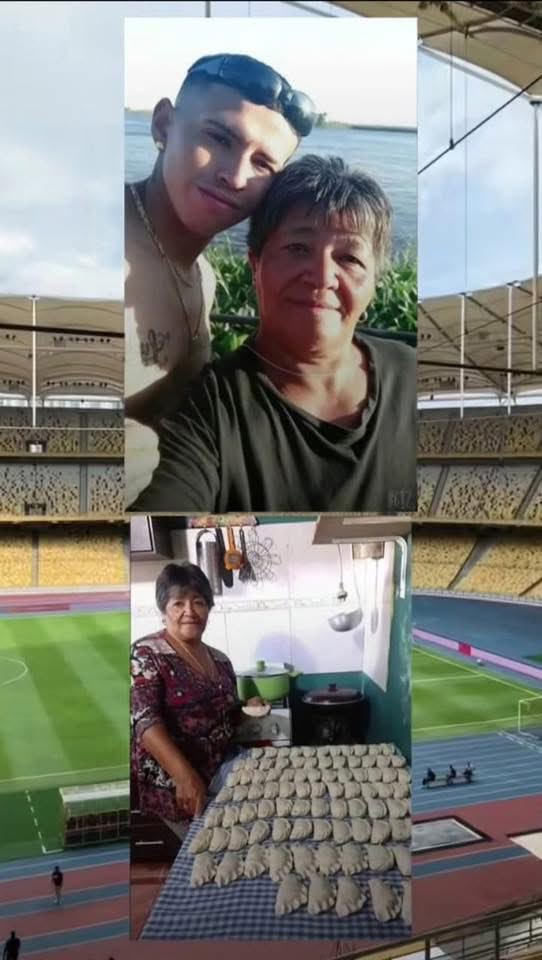 bounces33's tweet photo. Malaydogsial : kami mengajukan pemain naturalisasi

FIFA: baik apa buktinya mereka punya keturunan dari negara anda

Malaydogsial: ini sebuah foto dari seorang pemain yg nenek nya sedang membuat karipap

FIFA: 😐 apa apaan ini cuk 

😂🤣😂🤣🤣🤣 https://t.co/WaA7T2nVfk