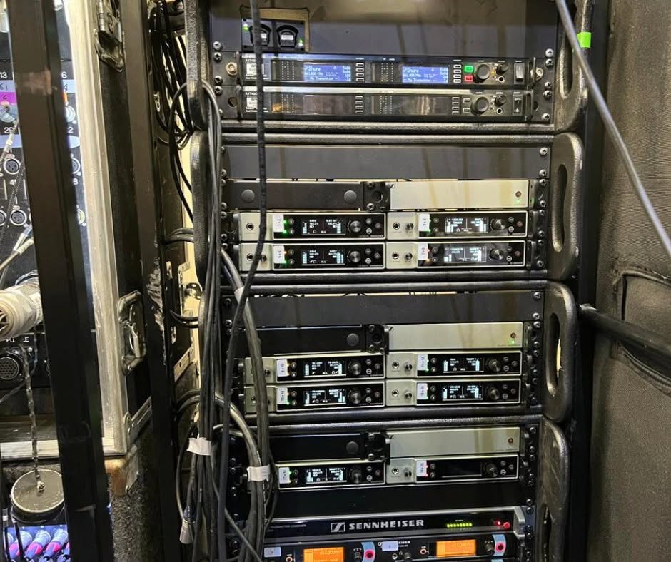 AVMatrix1's tweet photo. 💥💥 Hire top-quality #AVequipment from AV Matrix! We've got everything you need for a standout event.🎤

⚡️Featured: 24 ways #Sennheiser EW-DX and 22 ways Sennheiser 2000 series IEMs - give us a call on 01937 844 320 for info on our stock of RF kit.📞

🌐 https://t.co/0NeivCHi0p https://t.co/NQMFAhGxsW