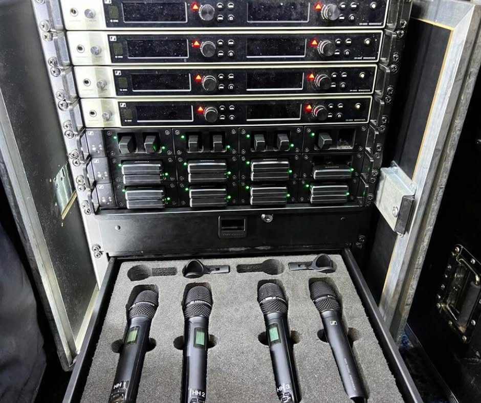 AVMatrix1's tweet photo. 💥💥 Hire top-quality #AVequipment from AV Matrix! We've got everything you need for a standout event.🎤

⚡️Featured: 24 ways #Sennheiser EW-DX and 22 ways Sennheiser 2000 series IEMs - give us a call on 01937 844 320 for info on our stock of RF kit.📞

🌐 https://t.co/0NeivCHi0p https://t.co/NQMFAhGxsW
