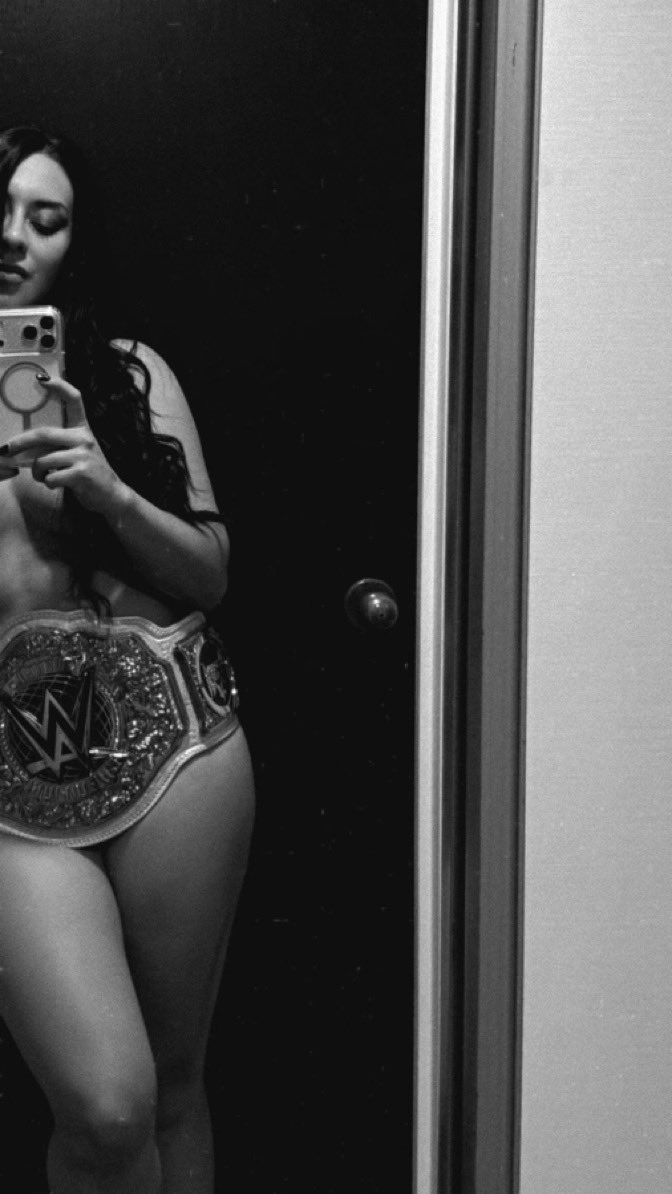 PublicEnemiesHQ's tweet photo. WWE Women’s World Champion Stephanie Vaquer https://t.co/WVTq39XeSc
